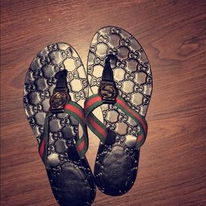 Gucci slippers